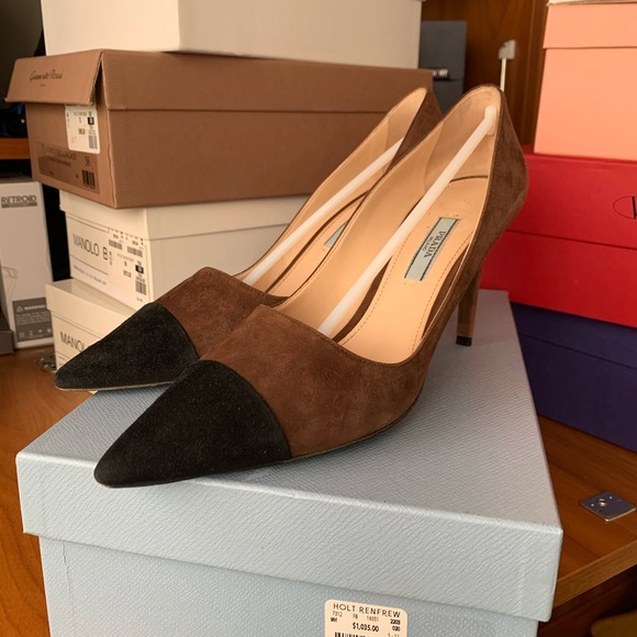 Prada Shoes - 💥SALE✨Authentic Prada Pointed Toe Pumps ✨✨